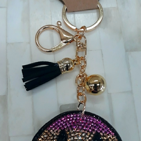 Smiley Keychain Charm ✨ - Picture 6 of 7